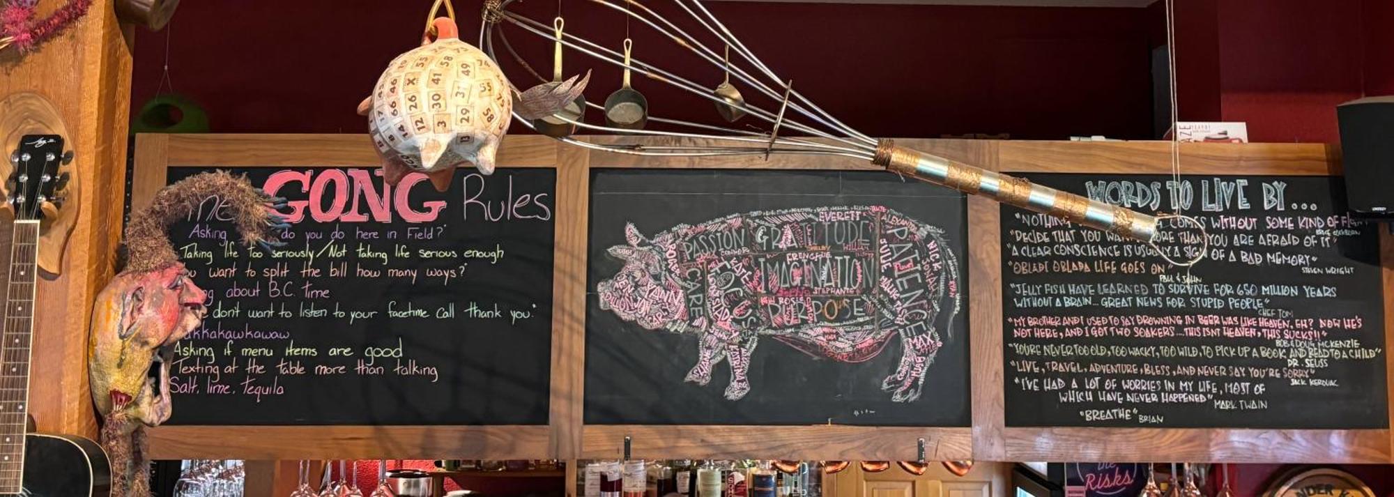 Truffle Pigs Lodge 菲尔德 外观 照片